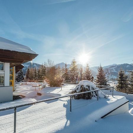 Budget Rooms Gstaad シェーンリート エクステリア 写真